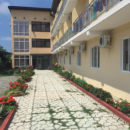 Dionisy Guest House Pizunda Esterno foto