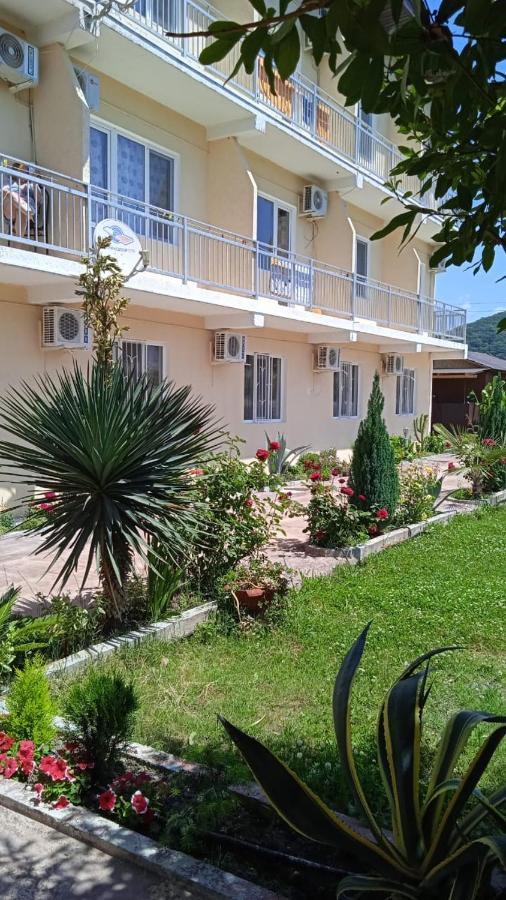 Dionisy Guest House Pizunda Esterno foto