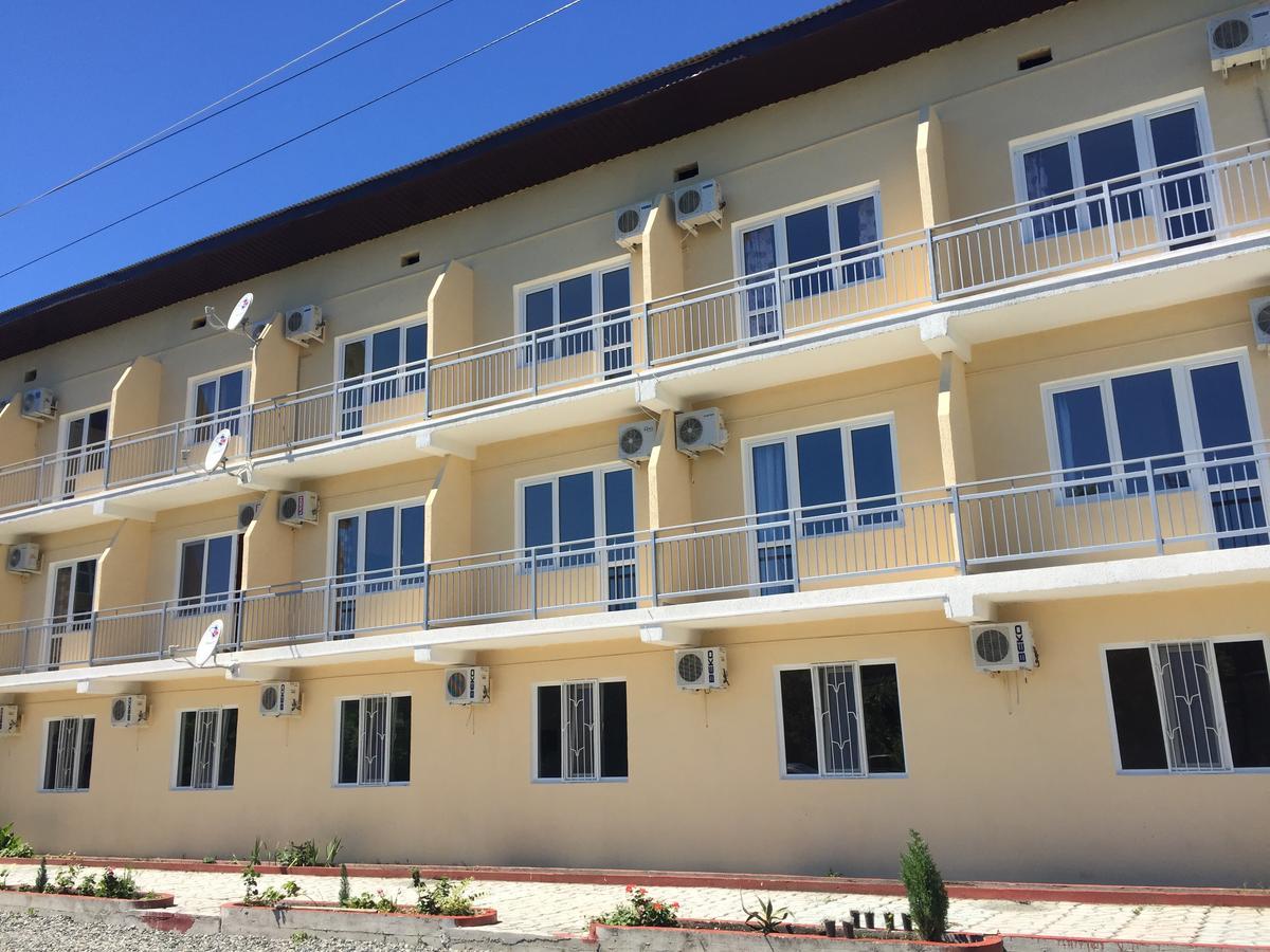 Dionisy Guest House Pizunda Esterno foto