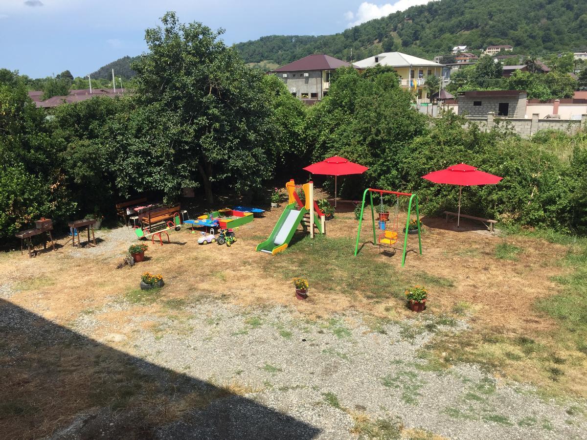 Dionisy Guest House Pizunda Esterno foto