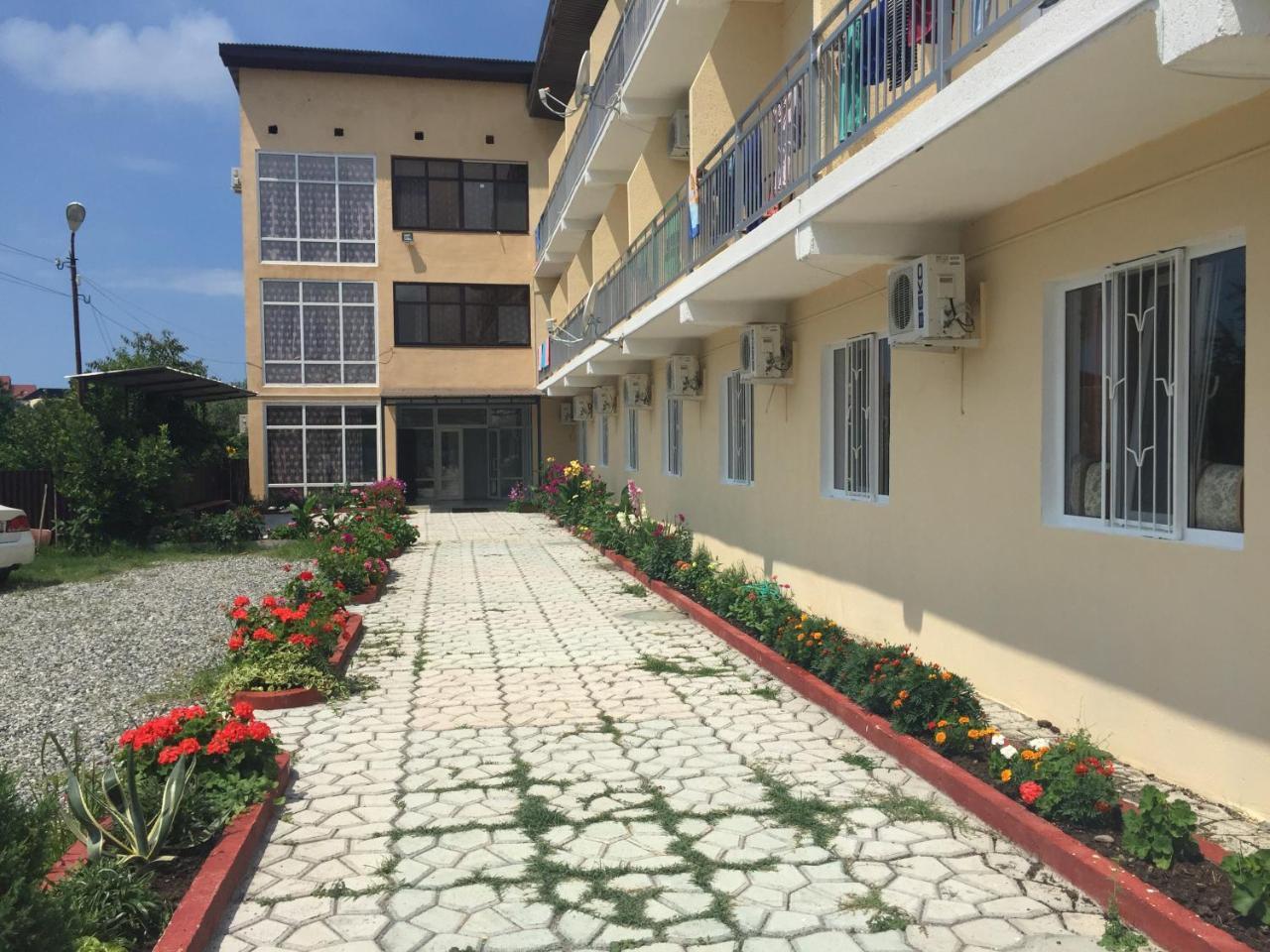 Dionisy Guest House Pizunda Esterno foto