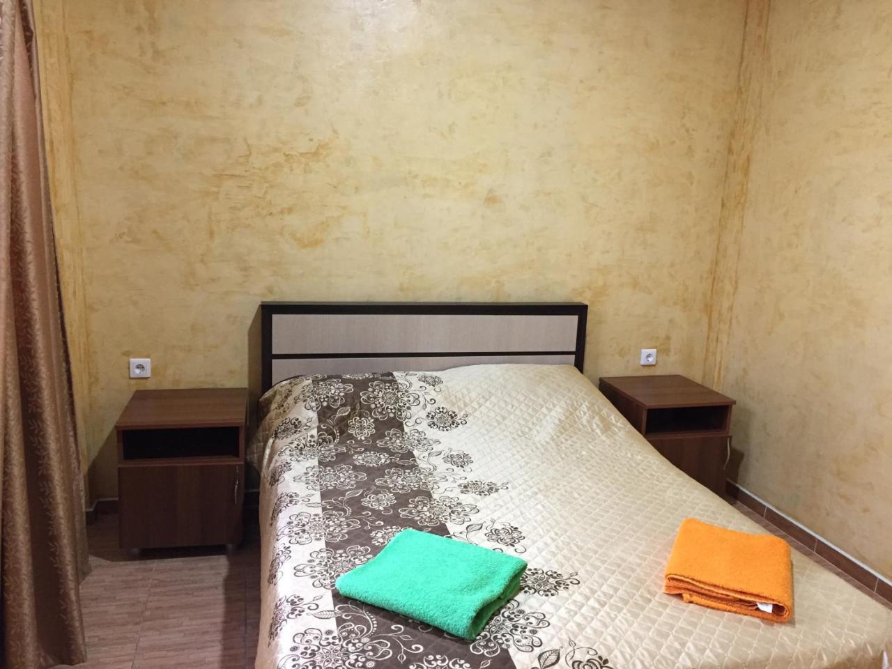 Dionisy Guest House Pizunda Esterno foto